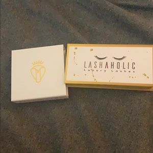 TWO SETS OF LASHES!